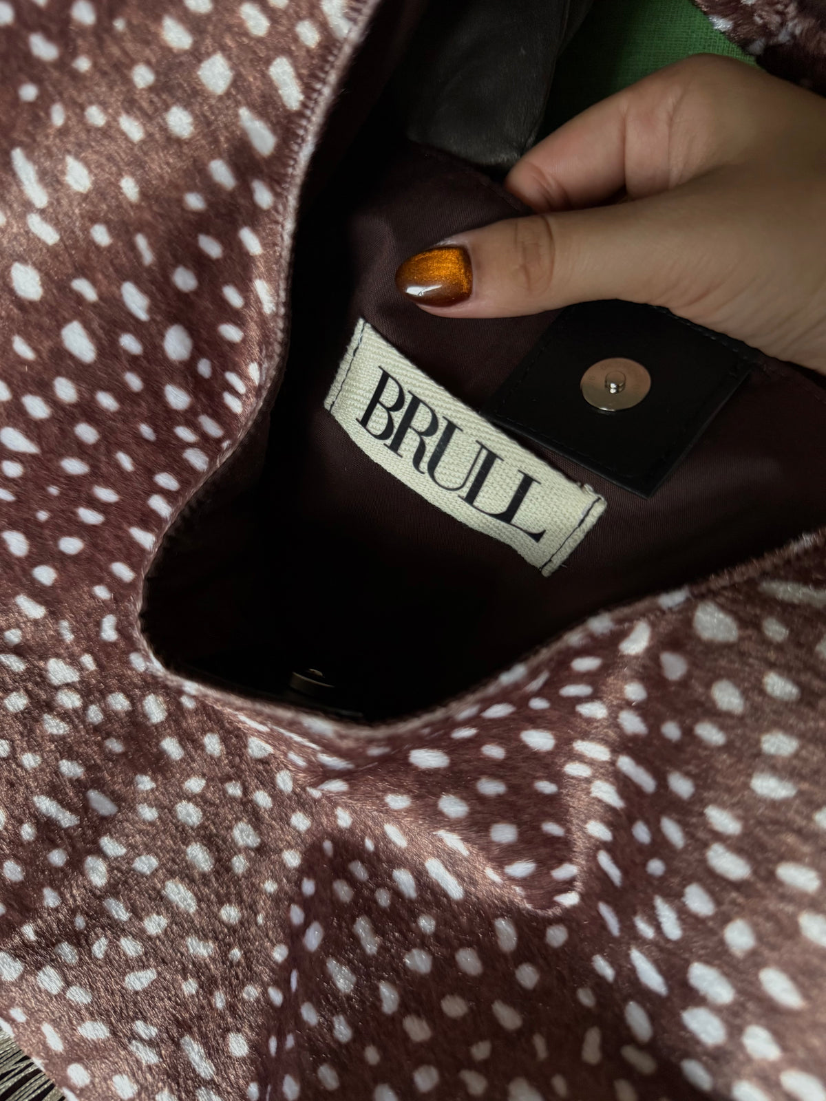 Capri Bag en tono Bambi Print