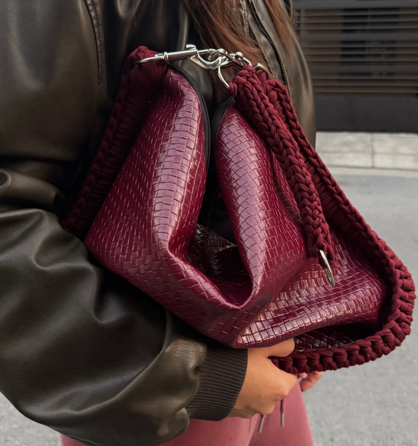 Yun en Tono Burgundy