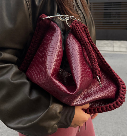 Yun en Tono Burgundy