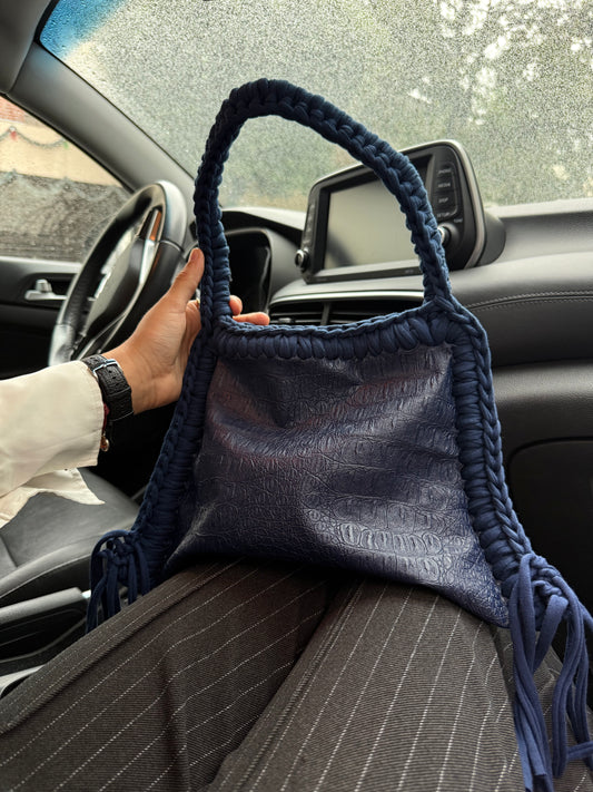 Núa en Tono Navy Blue