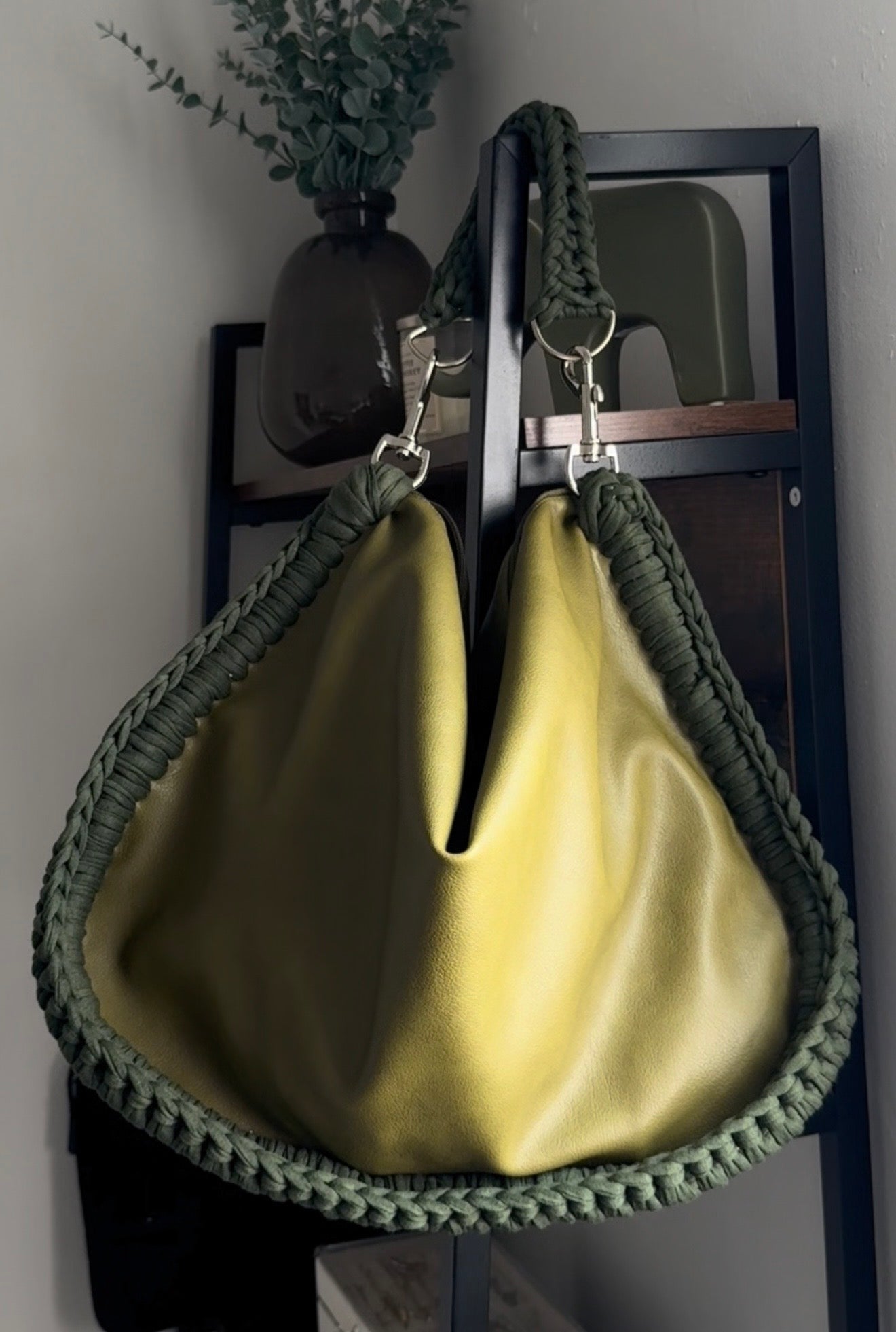 Yun en tono Forest Olive