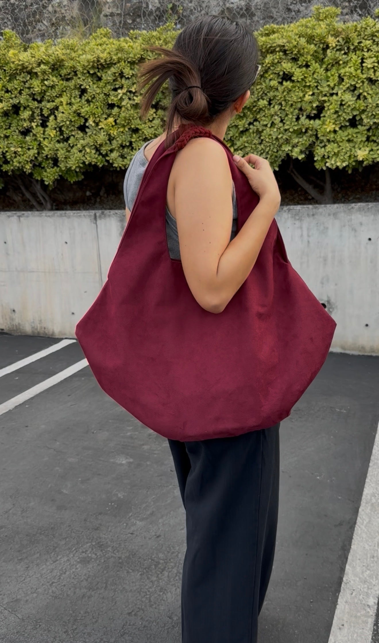 Ray en tono Velvet Burgundy